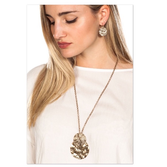 BOHO HAMMERED METAL STACKED NECKLACE & EARRINGS - Picture 1 of 4